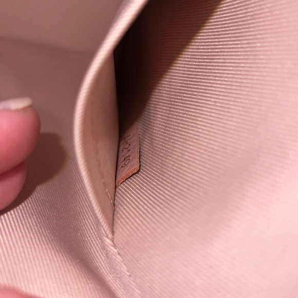 Louis Vuitton purse - Picture 9 of 16